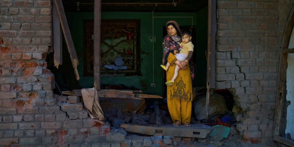 Kashmir-woman