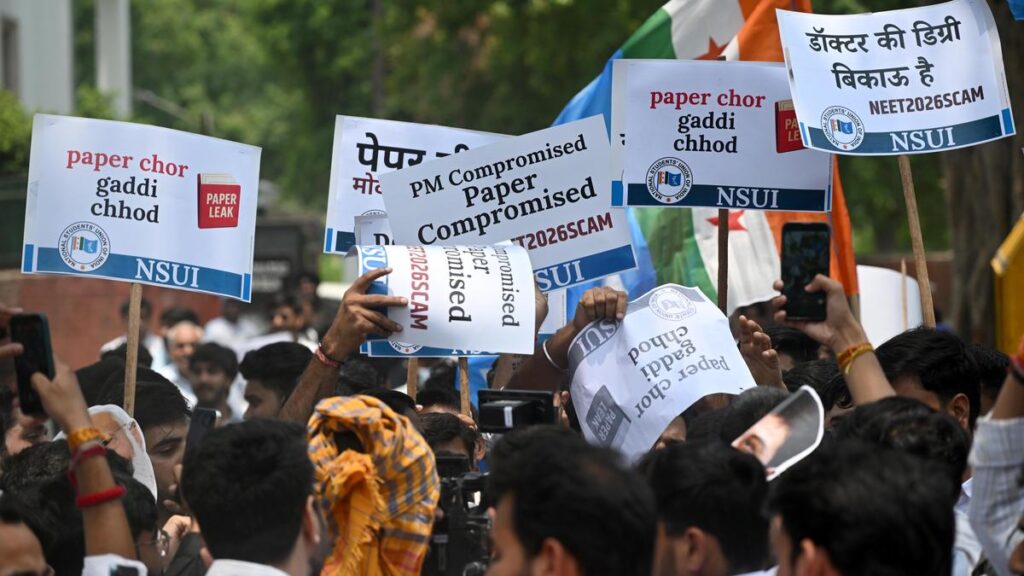 NSUI Protest NEET 7