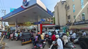 petrol-pump-line