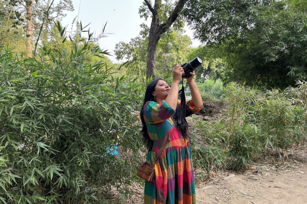 Author-Neha-Sina-in-Lodhi-Garden-wildlife-photography