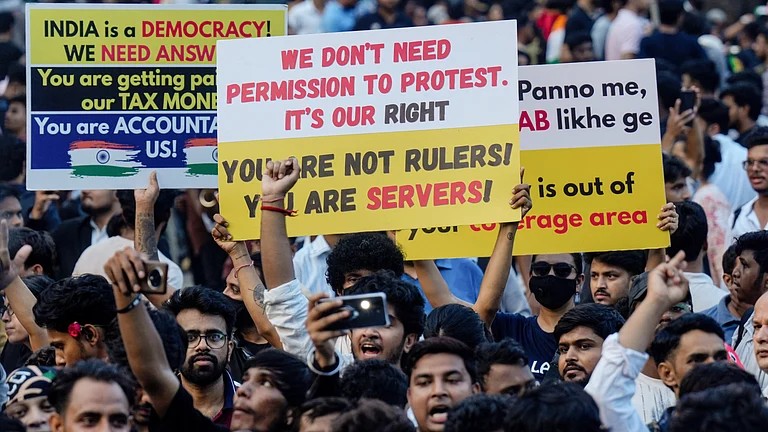 students CJP protest